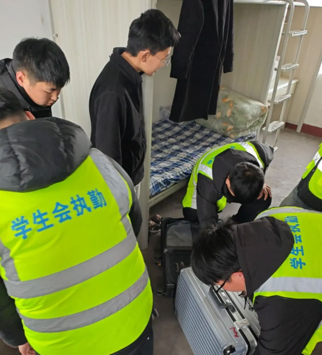 青春飞扬五四精神