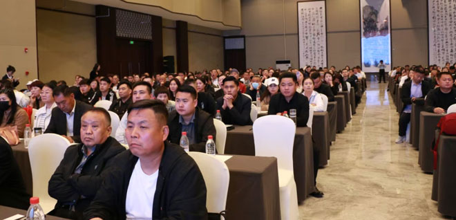 深入了解学院的人才培养模式和就业前景