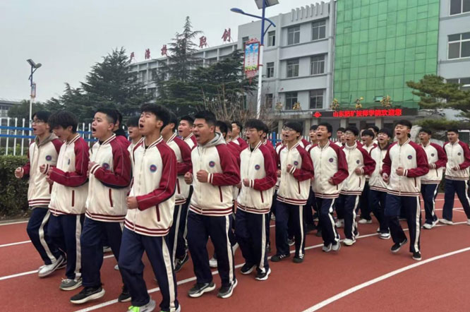 山东肥矿技师学院学生跑操展示