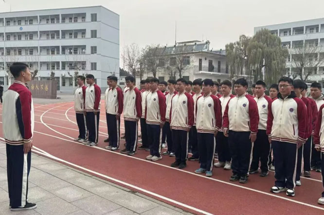 整理跑操队伍